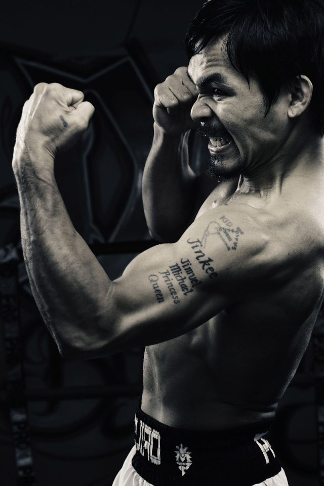 Фотография боксера во время апперкота