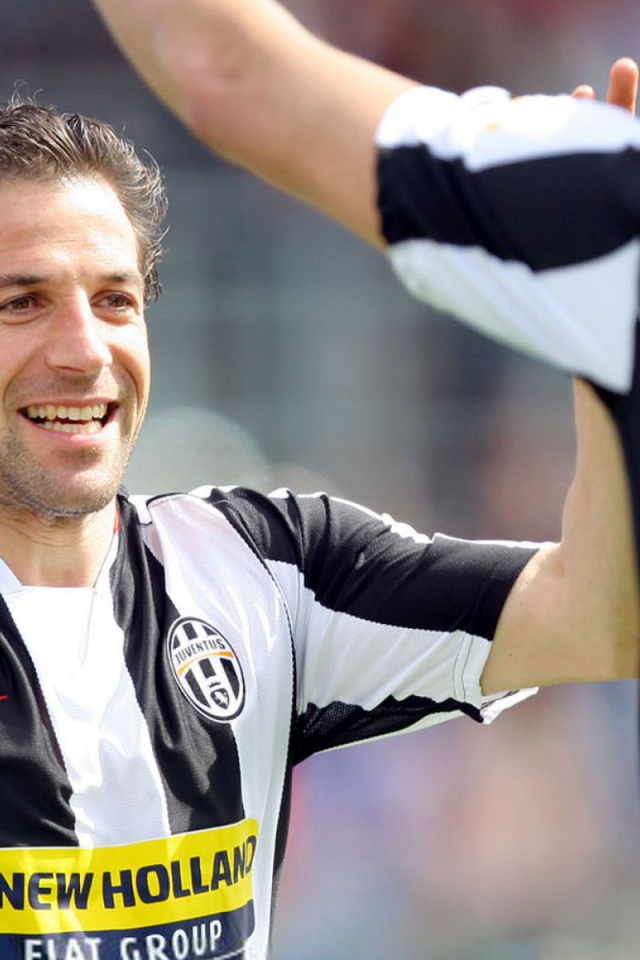 Нападавший игрок Сиднея Алессандро Дель Пьеро