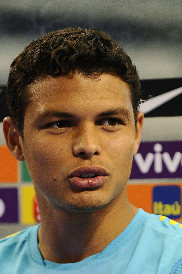 Лучший футболист ПСЖ Тиаго Силва крупным планом