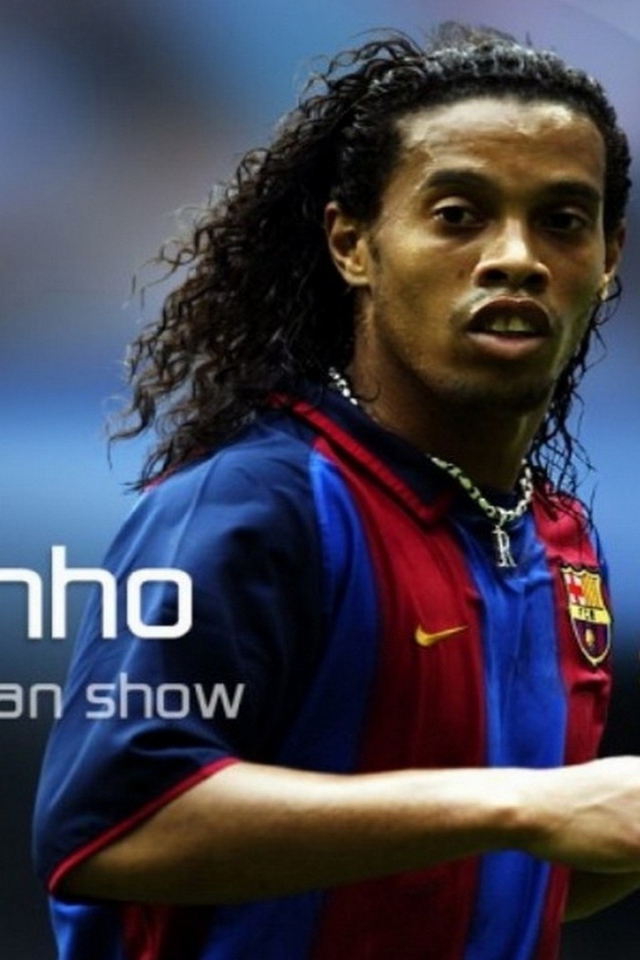 Лучший полузащитник Атлетико Минейро Роналдиньо