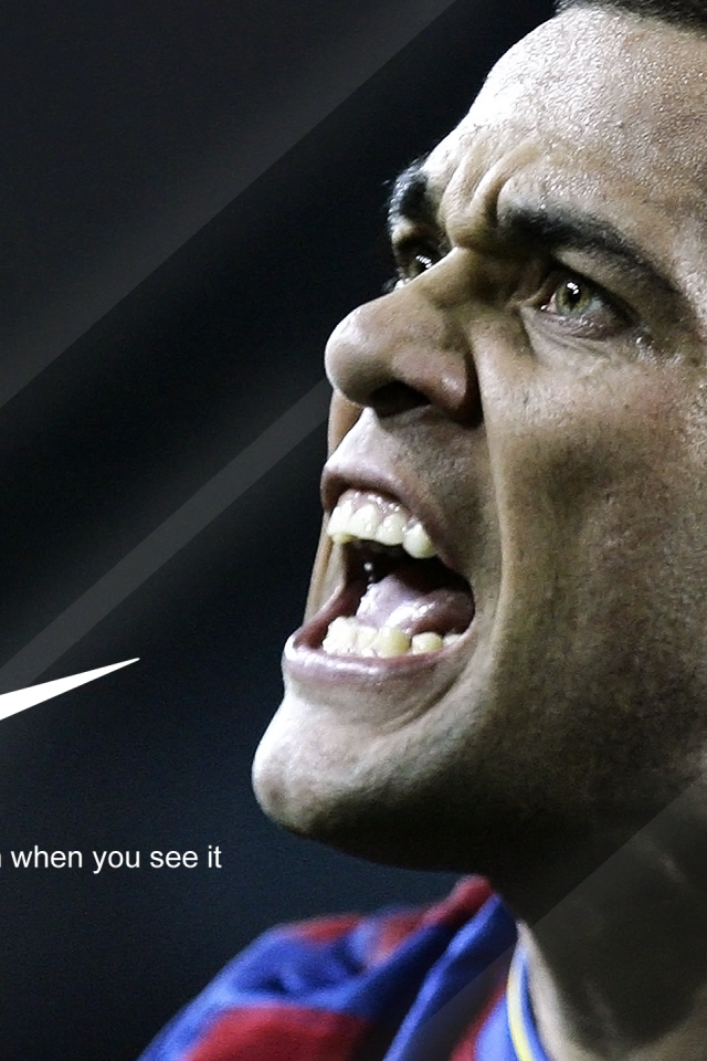 Защитник Барселоны Даниэл Алвес