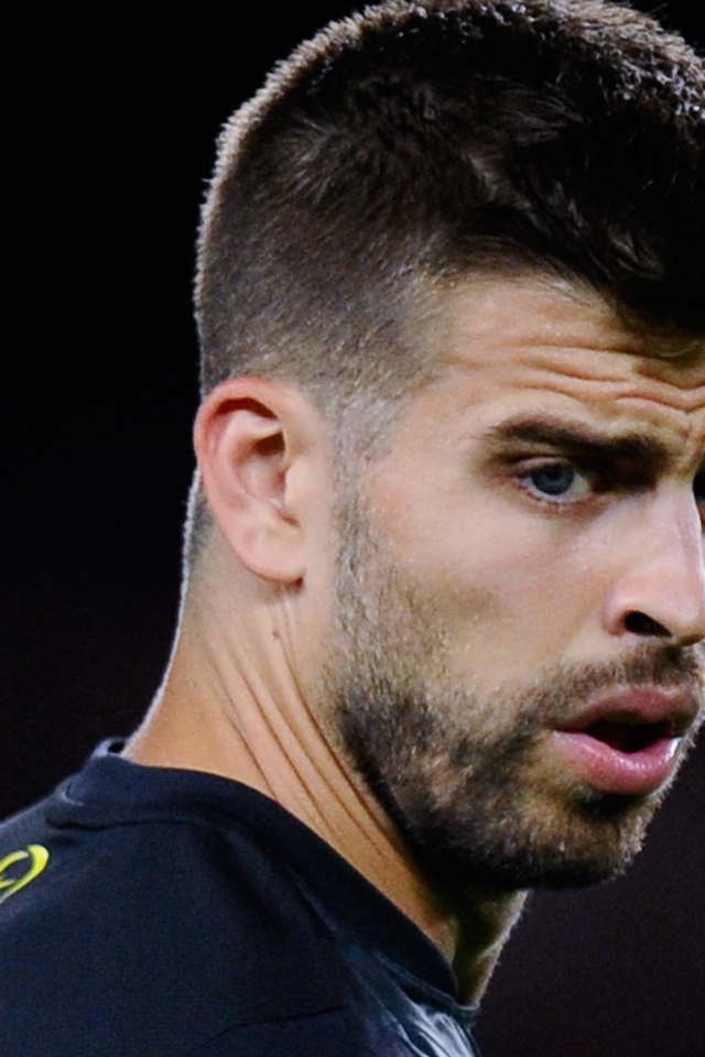 Защитник Барселоны Жерар Пике крупным планом