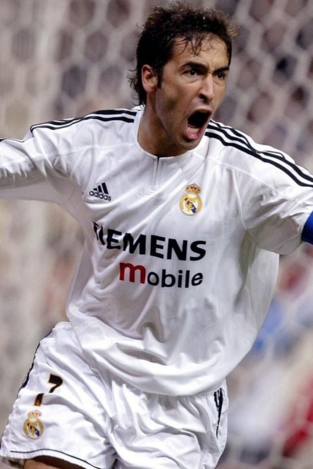 Футболист Аль Садд Рауль Гонсалес