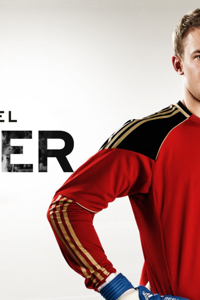  Футболист Баварии Мануэль Нойер на белом фоне