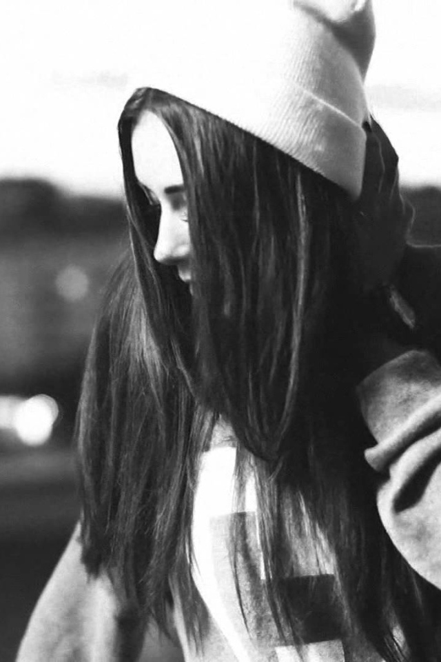 Девушка в шапке, swag