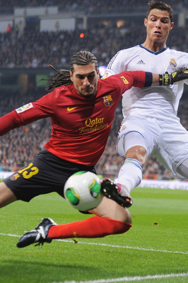 Вратарь Барселоны Хосе Пинто