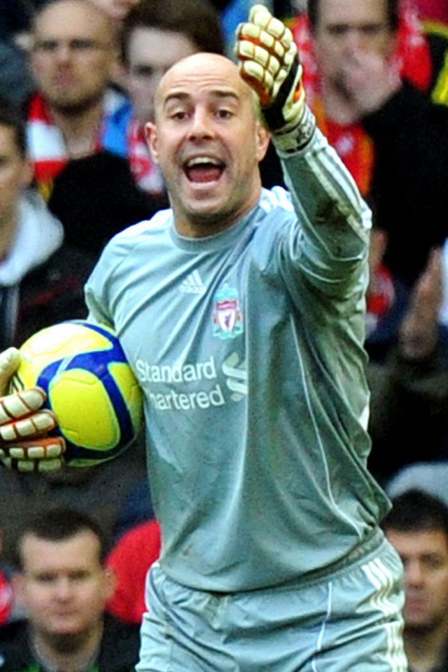 Голкипер Наполи Пепе Рейна