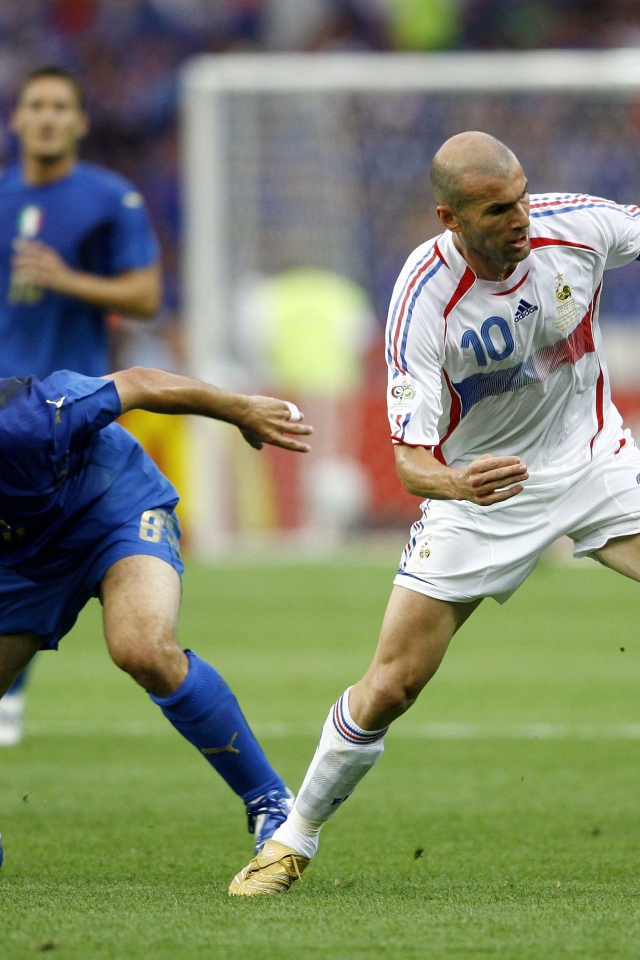 Легенда футбола Зинедин Зидан