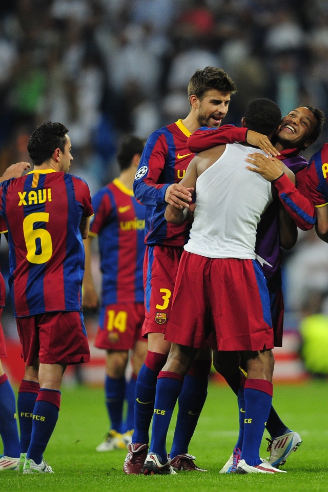 Игрок номер 2 Барселоны Даниэл Алвес и его команда