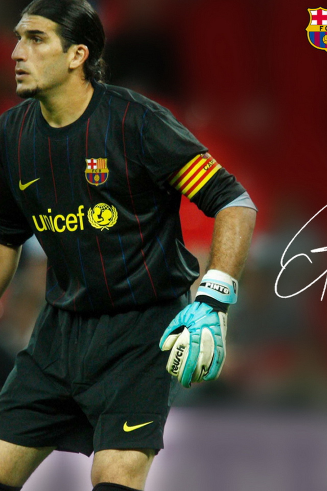 Игрок Барселоны Хосе Пинто