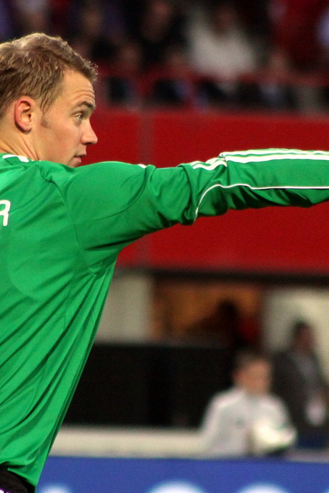 Игрок Баварии Мануэль Нойер