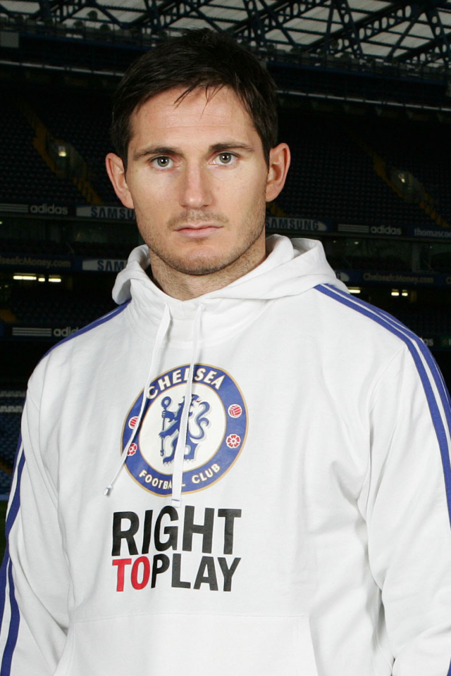 Игрок из Челси Фрэнк Лэмпард крупным планом