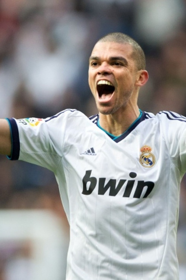 Игрок мадридского Реала Пепе счастлив