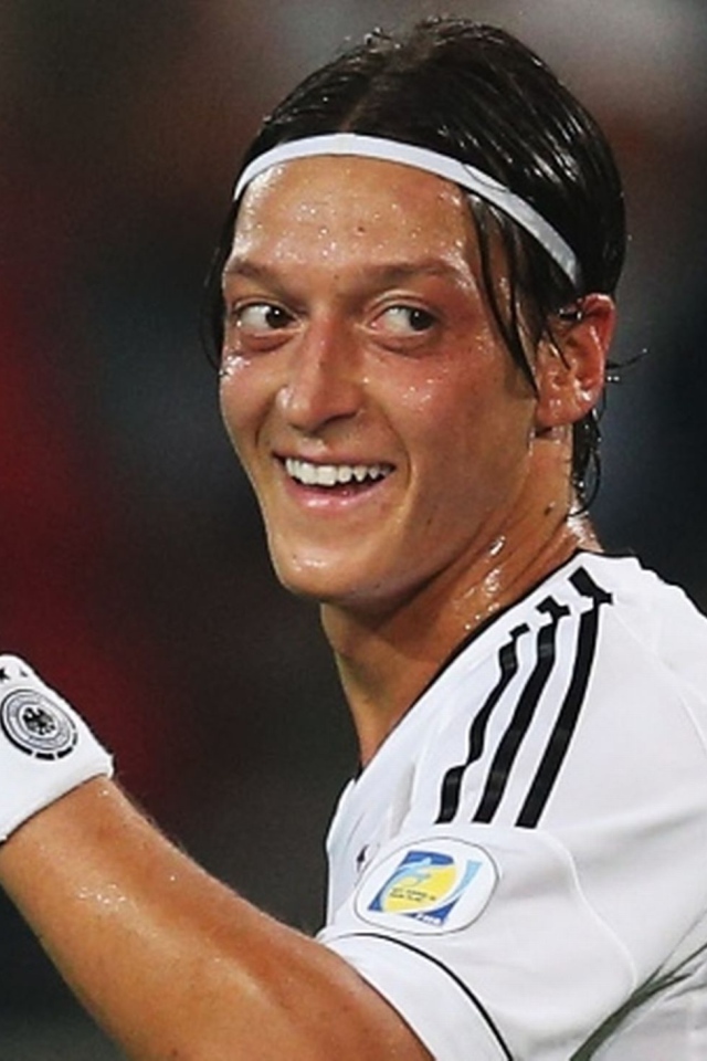 Гордость Арсенала Месут Озил