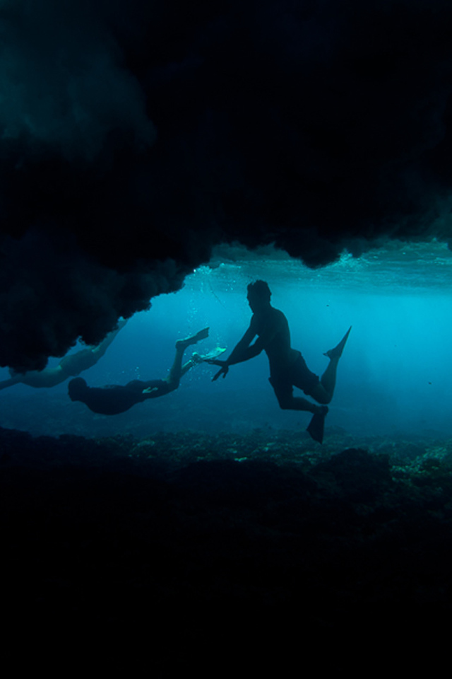 Подводная фотография ныряльщиков