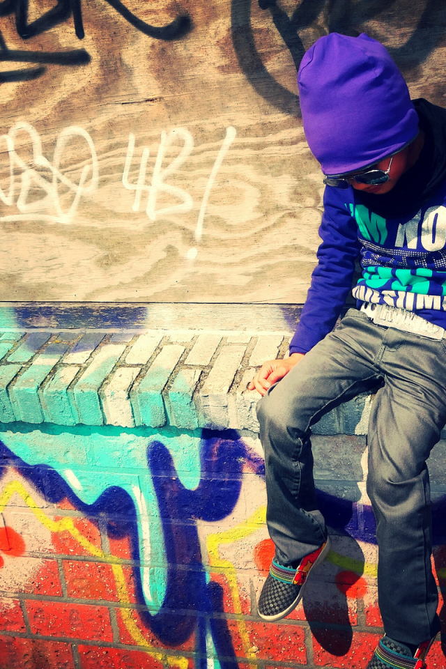 Ребёнок в стиле одежды swag