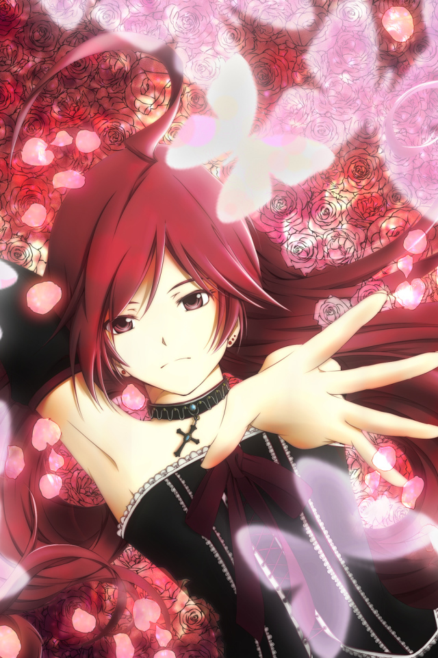 Девушка на фоне роз