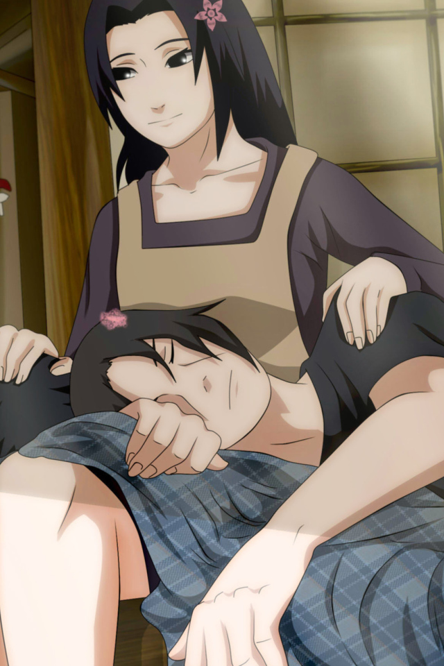 Дети спят на коленях матери