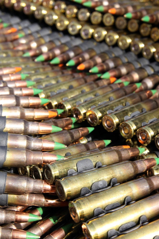 Пулеметные ленты с патронами