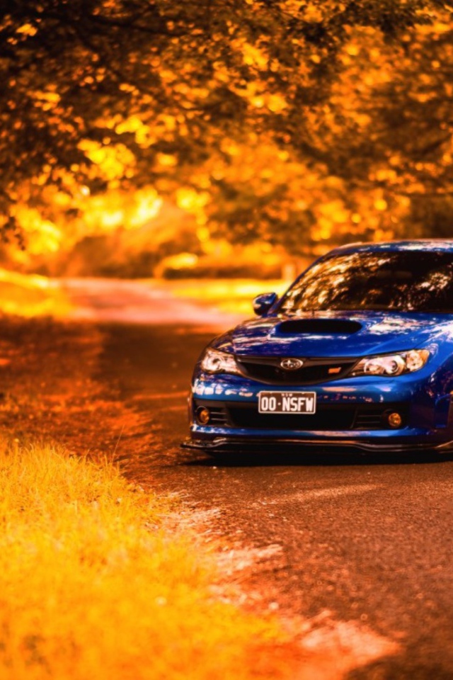 Синий Субару Импреза