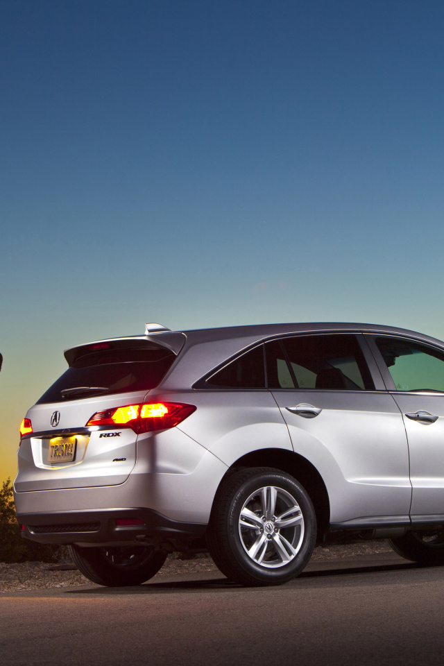 Надежный автомобиль Acura RDX 2014