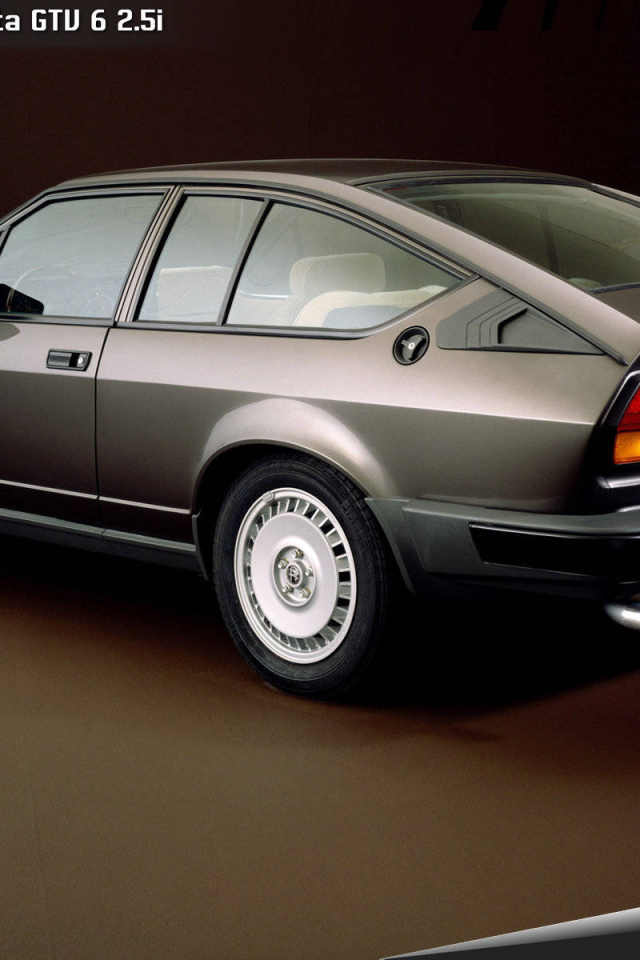 Автомобиль марки Alfa Romeo модели alfetta