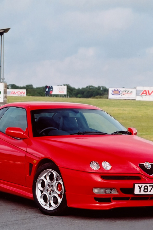 Дизайн автомобиля Alfa Romeo gtv