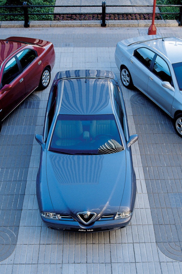 Новая машина Alfa Romeo 166