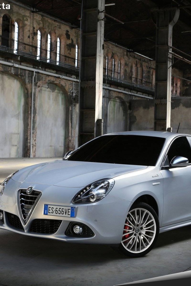 Надежный автомобиль Alfa Romeo giulietta 2014