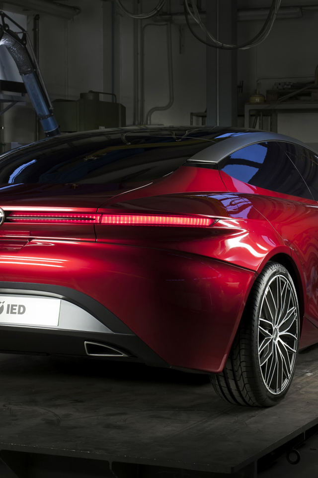 Надежная машина Alfa Romeo gloria