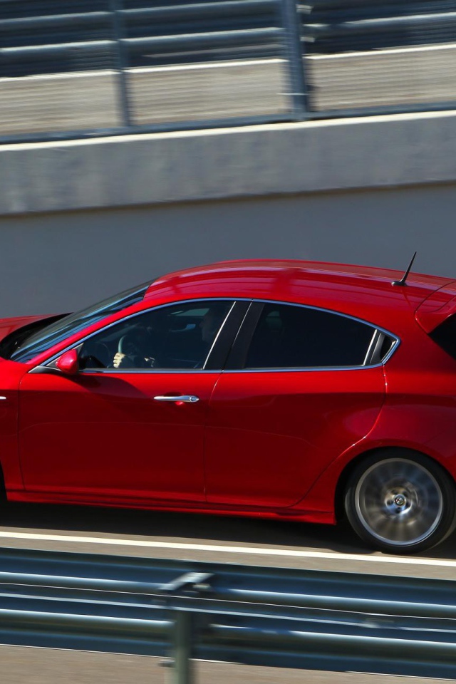 Тест драйв автомобиля Alfa Romeo giulia