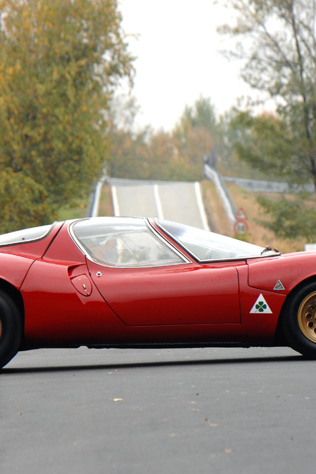 Новая машина Alfa Romeo 33