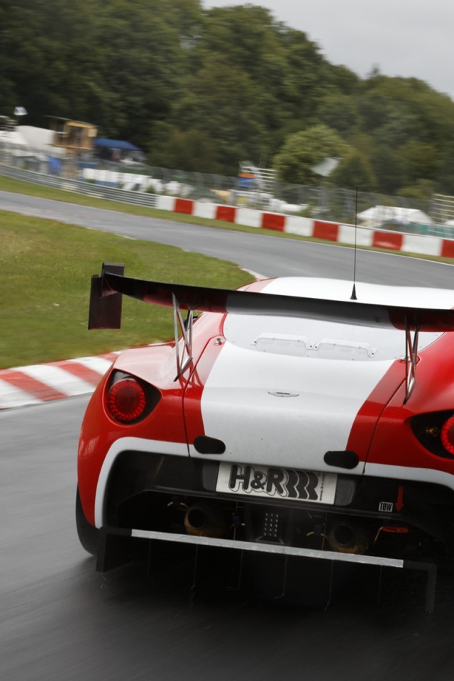 Дизайн автомобиля Aston Martin zagato