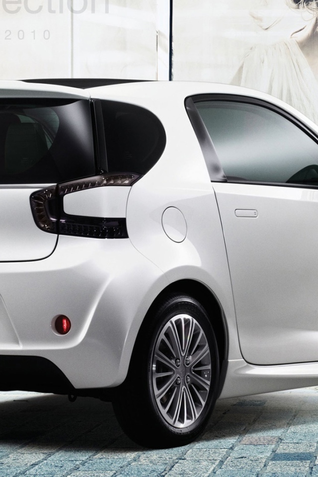 Новый автомобиль Aston Martin cygnet