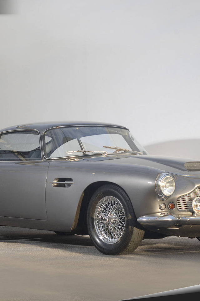 Новая машина Aston Martin db4
