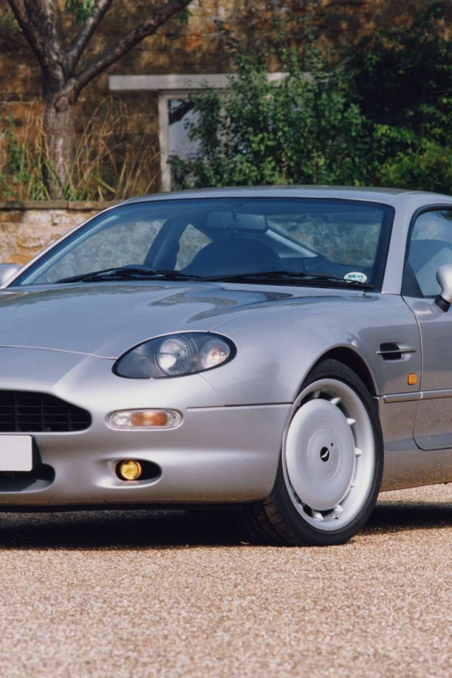 Новый автомобиль Aston Martin db7
