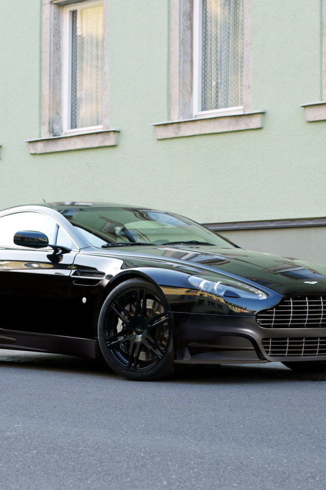 Новый автомобиль Aston Martin mansory