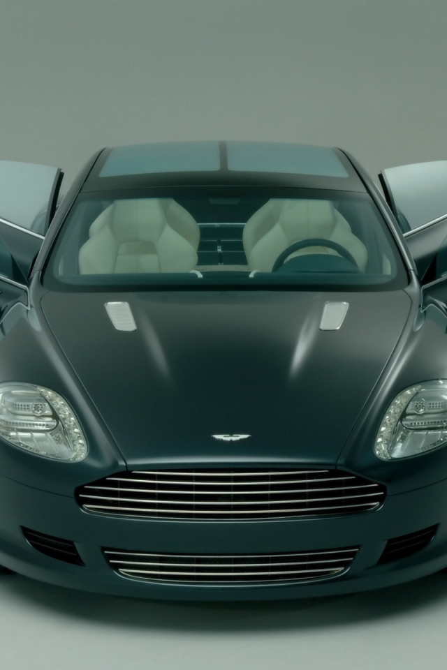 Новый автомобиль Aston Martin rapide