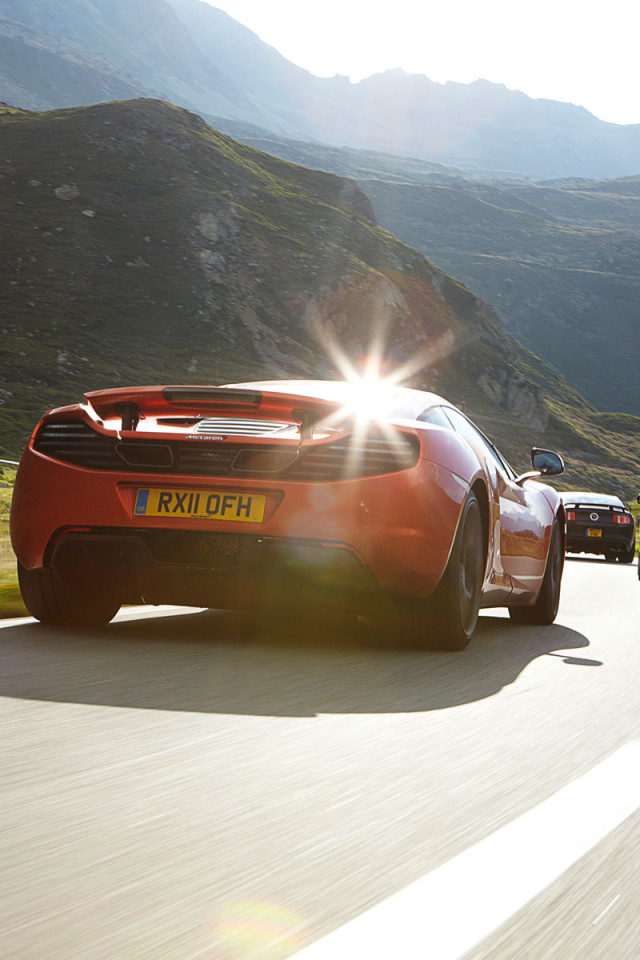 Фото автомобиля Aston Martin top gear