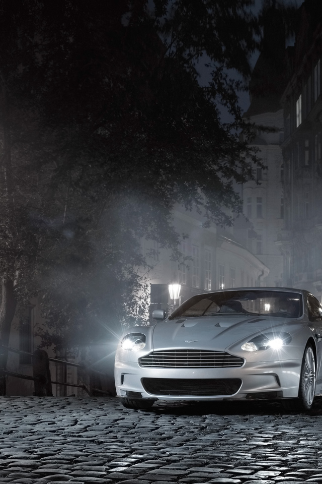 Надежная машина Aston Martin db9