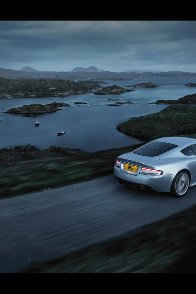 Надежный автомобиль Aston Martin dbs