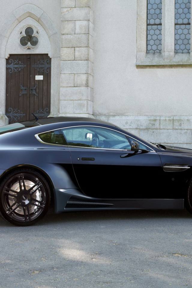 Надежный автомобиль Aston Martin mansory