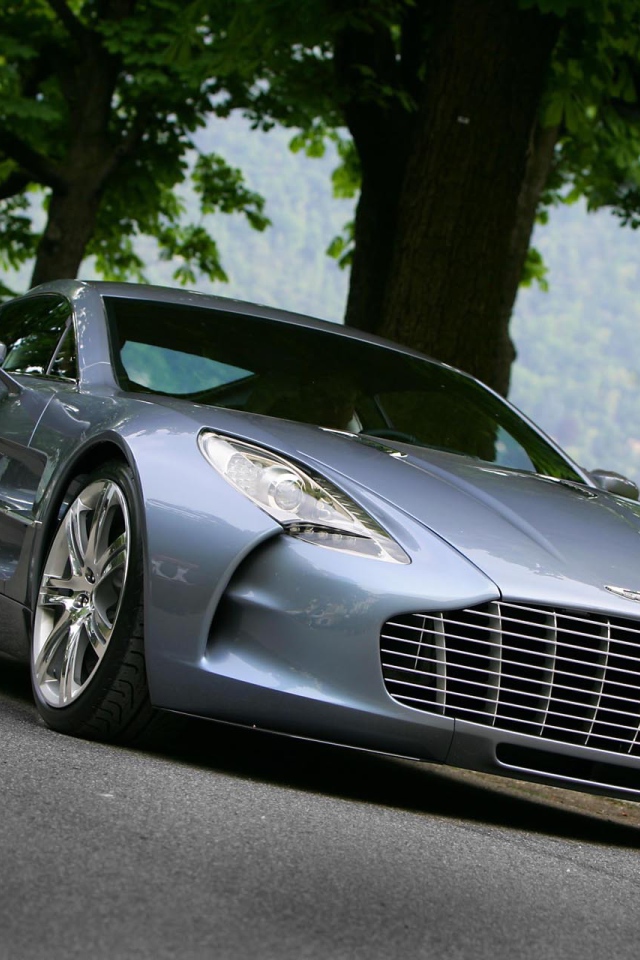 Надежная машина Aston Martin one 77