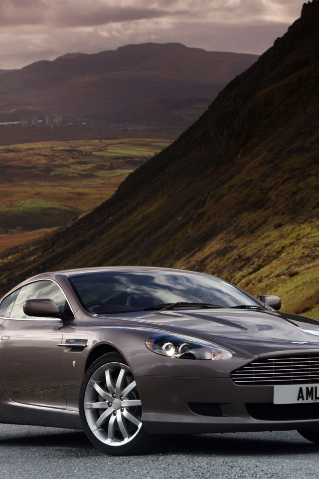 Новая машина Aston Martin aspire