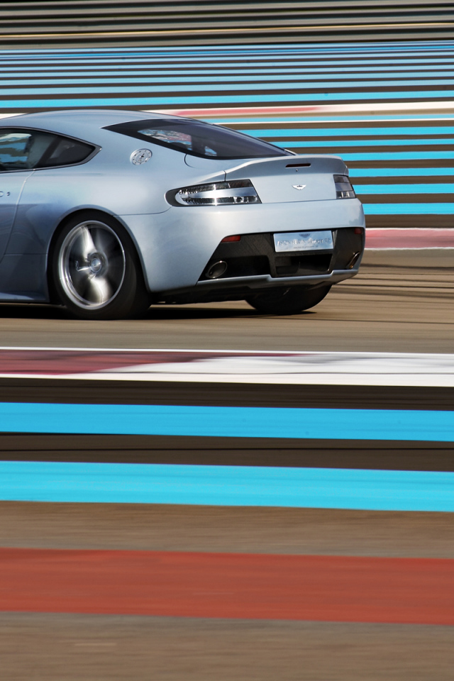 Новая машина Aston Martin top gear