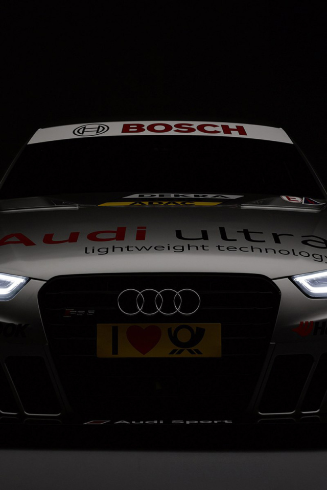 Новая машина Audi 2013