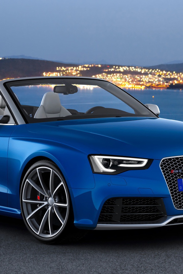 Новая машина Audi 2014