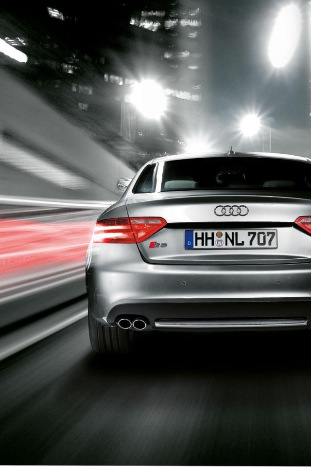 Красивый автомобиль Audi a5