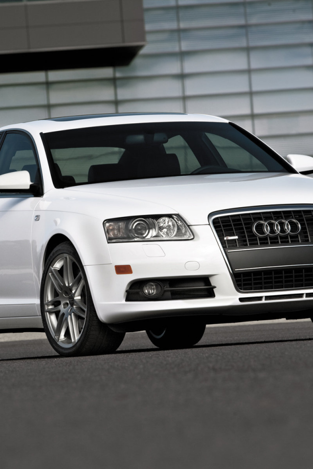 Красивый автомобиль Audi a6 в Москве