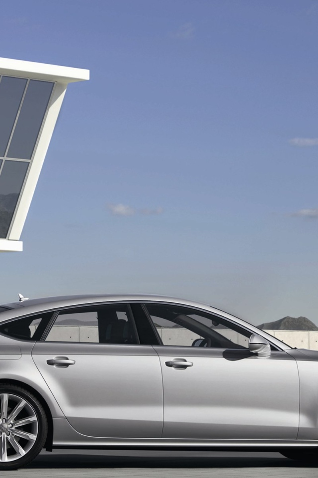 Красивый автомобиль Audi a7